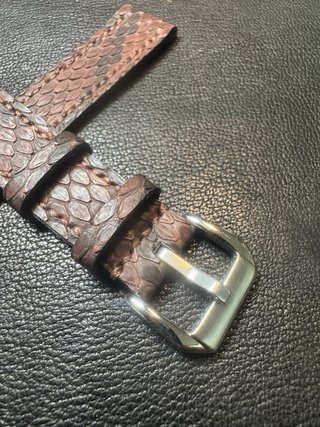 Correa de reloj artesanal de piel