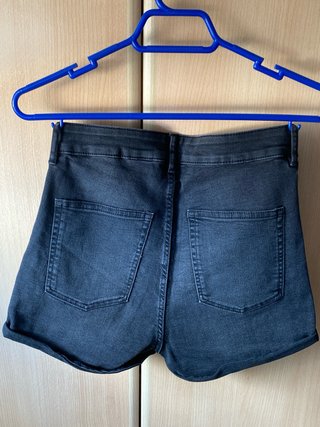 Pantalón corto tejano H&M negro Talla 40