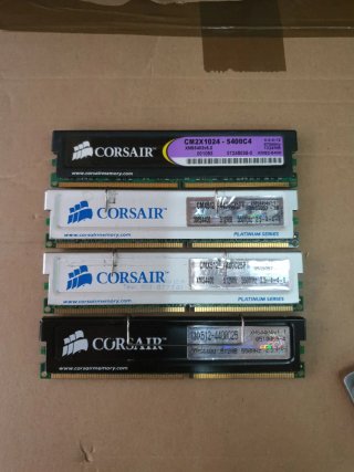 4x Corsair DDR2 512MB 550MHz RAM