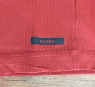 Camiseta deportiva roja