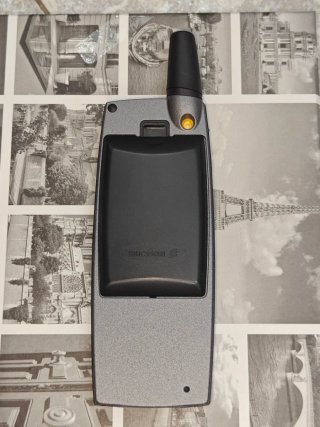 Ericsson R320s Teléfono Móvil