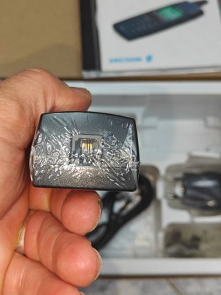 Ericsson R320s Teléfono Móvil