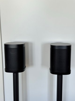 SONOS ONE (Gen 2) con Soportes Vogel Premium