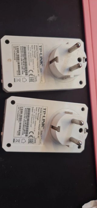 4 adattatori TP-Link Powerline di due marche diverse