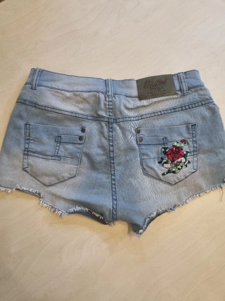 Shorts di jeans corti Mistral