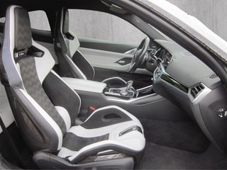 BMW M4 COMPETITION 2022
