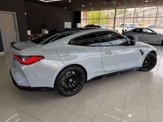 BMW M4 COMPETITION 2022