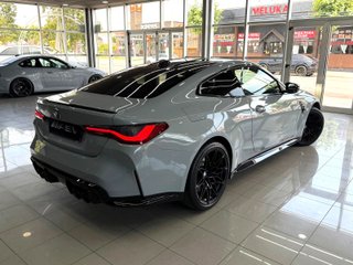 BMW M4 COMPETITION 2022