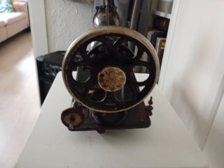 Máquina de coser Wertheim antigua