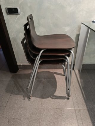 Sedie/sgabelli di design, impilabili, cucina.