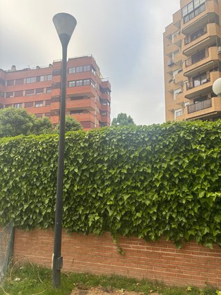 2 Farolas de Jardín Negras y Grises
