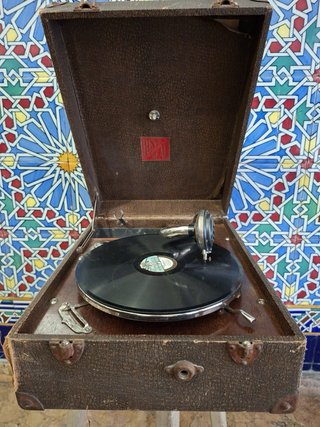 Gramófono antiguo