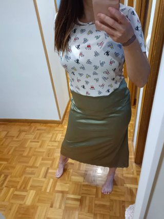 Conjunto falda satén + blusa lm Talla S