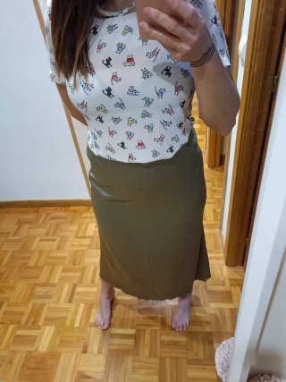 Conjunto falda satén + blusa lm Talla S