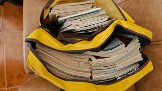 Lote de revistas y libretos antiguos de Cambio 16
