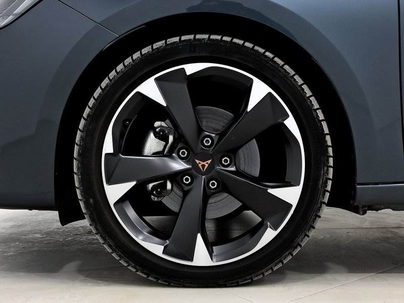 Cupra León 2025, foto 8
