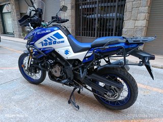 Vendo Suzuki V-Strom 1050 DE 11/23.