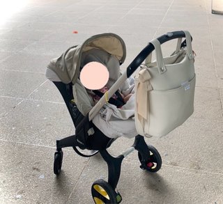 Silla de coche y silla de paseo para bebé