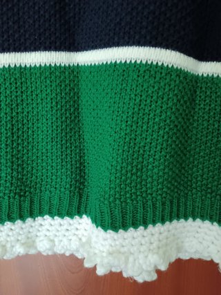 Jersey cuello alto rayas verde blanco