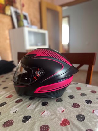 Casco Moto AGV Negro y Rosa