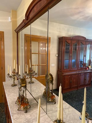 Conjunto vitrina buffet madera y cristal