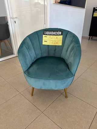 Sillón terciopelo pata dorada