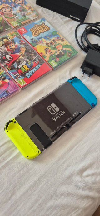 Nintendo Switch + 8 giochi
