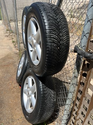 Juego 4 Llantas y ruedas Nissan X-Trail 16