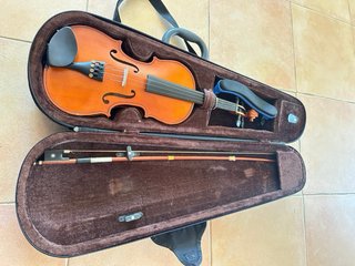 Violín 1/2 con funda y arco