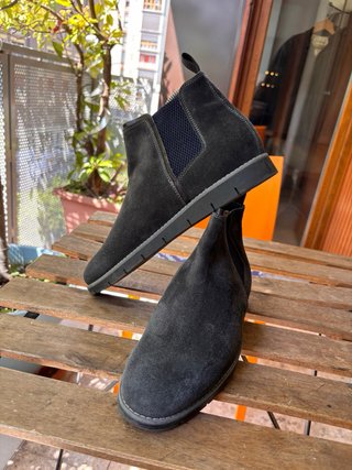 Stivaletti Bata in camoscio grigio