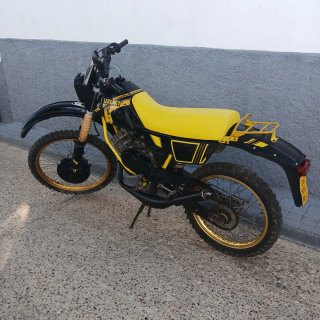 Suzuki PUCH Condor Enduro Negra y Amarilla