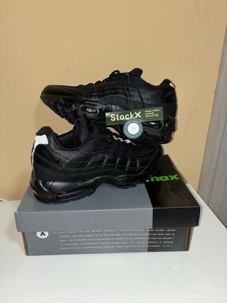 Nike Air Max 95 Negras