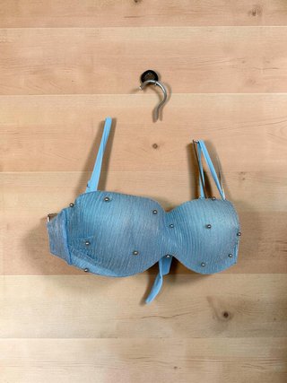 Bikini azul con brillos