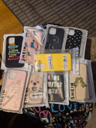 15 Fundas iPhone 12 Pro Max ( semi nuevas)