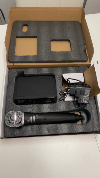Micrófono Inalámbrico Behringer Ultralink ULM300MI