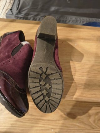 Botines tacón ante burdeos