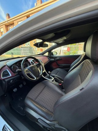 Opel Astra 2014