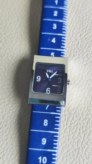 Reloj V&L chica nuevo