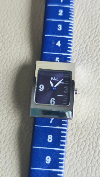 Reloj V&L chica nuevo