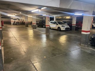 Garaje en alquiler en Domeny - Fontajau - Taialà en Girona