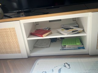 Mueble TV Besta Ikea con puertas de ratán