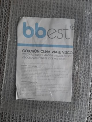 Cuna de viaje Bbest con colchón.
