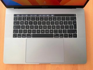 MacBook Pro A1707 i7 Radeon Pro 560