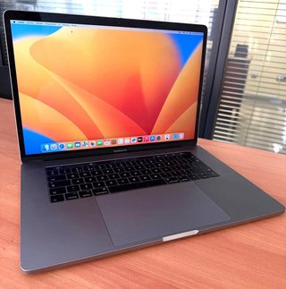 MacBook Pro A1707 i7 Radeon Pro 560