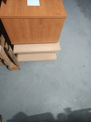 Mesa de salón madera y plástico