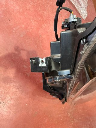 26010-6FP1A Faro Derecho Nissan X-Trail 2017-2021