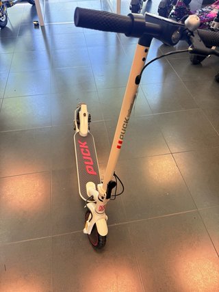 Patinete eléctrico blanco PUCK