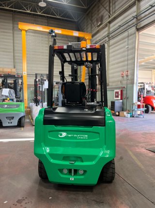 Carretilla elevadora nueva