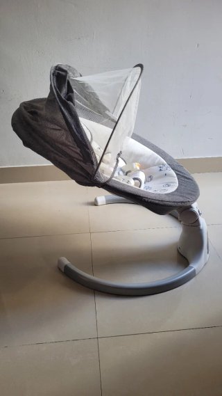 Columpio Eléctrico Bebé con Capota