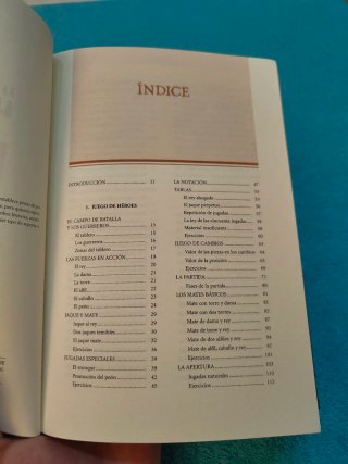 Libro de ajedrez Ajedrez para jóvenes.